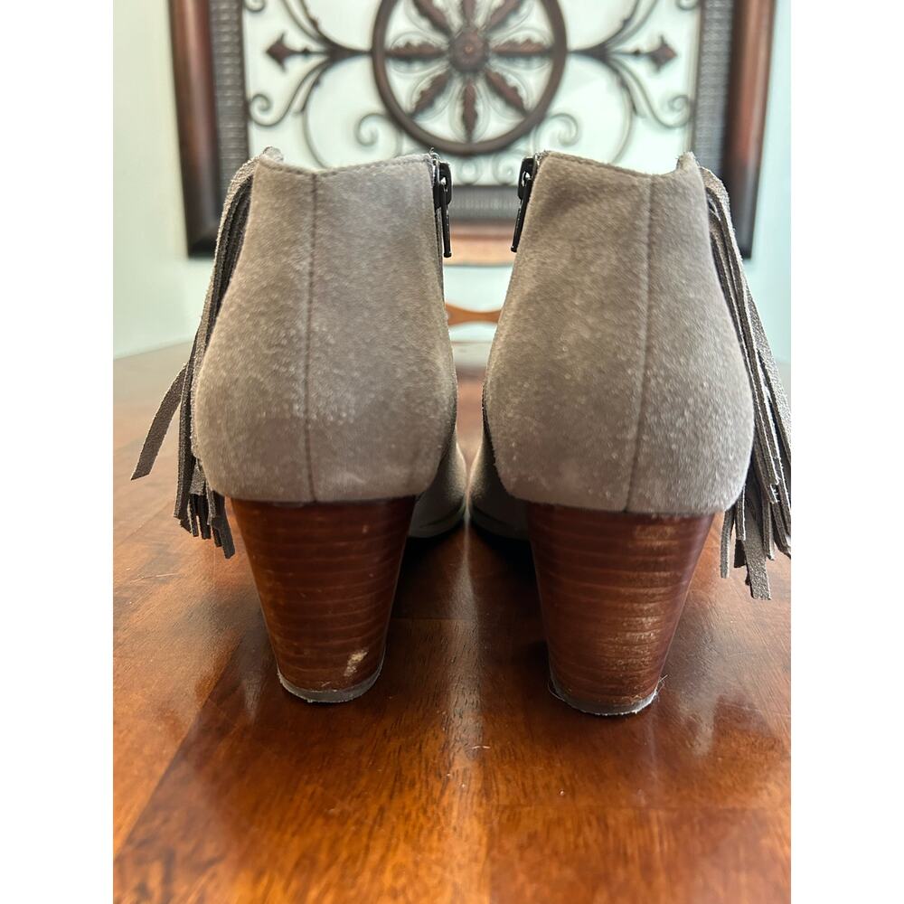 Vionic Upright Faros Fridge Boot, Size 9 - image 4